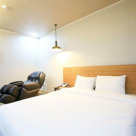 A7 Hotel Szuvon Kültér fotó