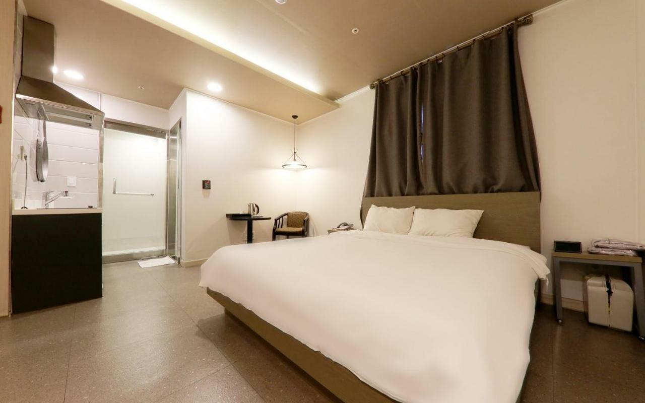 A7 Hotel Szuvon Kültér fotó